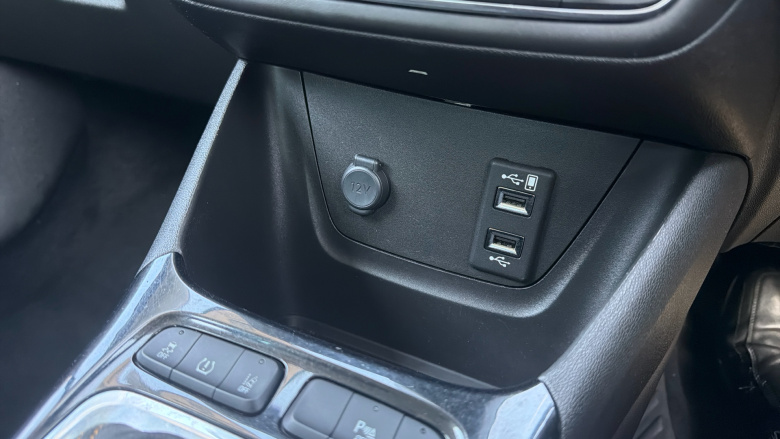 Vauxhall Crossland X 1.2 Tech Line Nav 5dr Petrol Hatchback